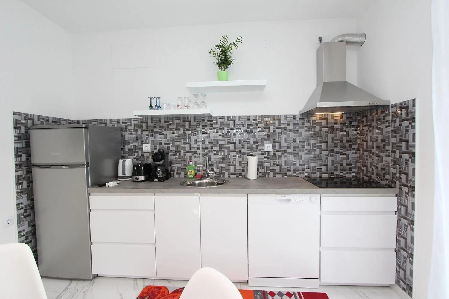 Modernes Apartment Nur 10 Minuten Zum Zentrum Von Rovinj Mit Privatem Balkon 0*,