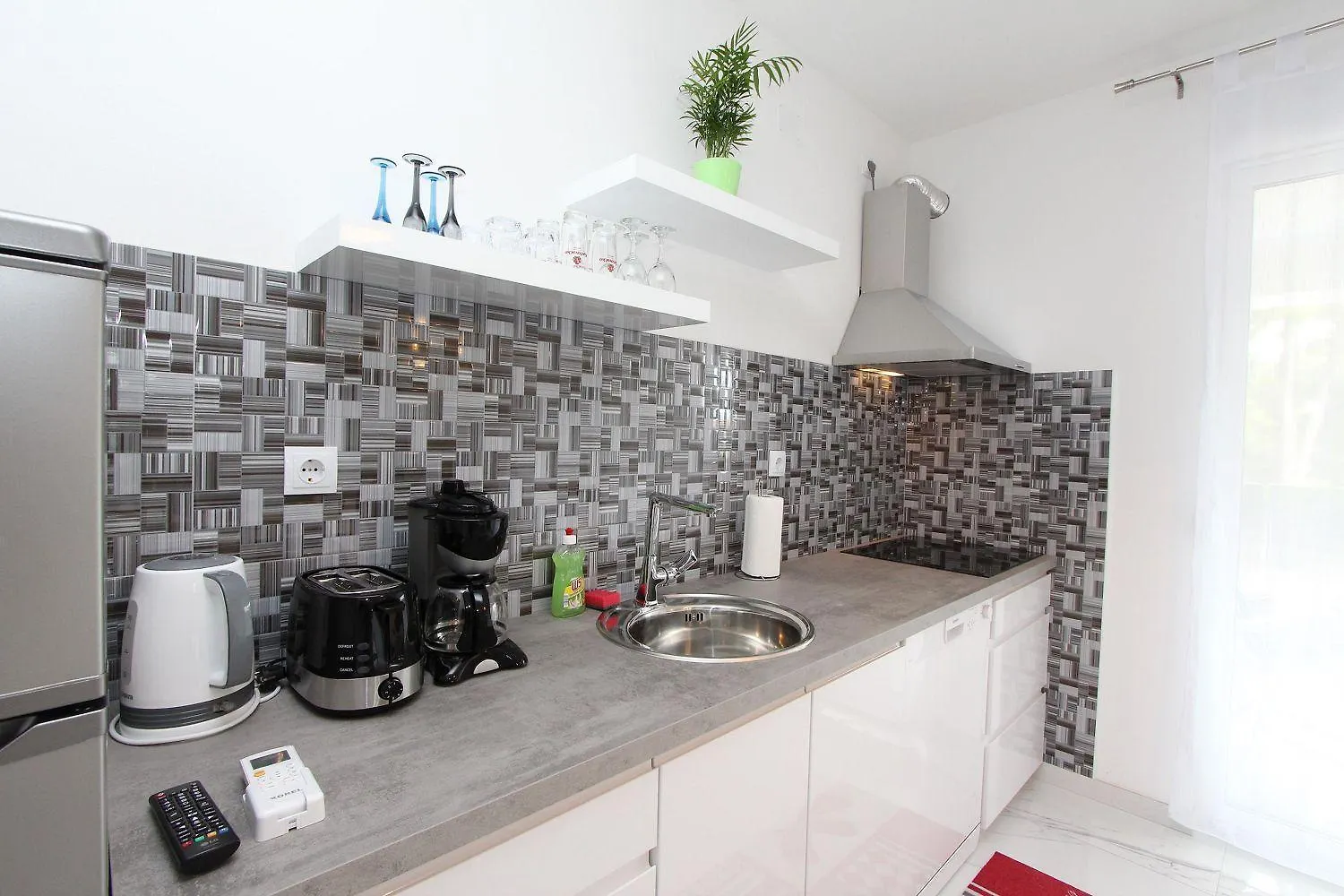 Modernes Apartment Nur 10 Minuten Zum Zentrum Von Rovinj Mit Privatem Balkon Croatia